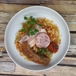 Cassoulet d'Antan , saucisse de Toulouse, saucisson à l'ail, petit salé