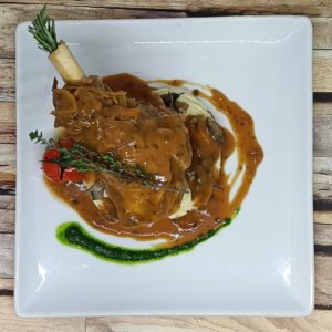 Souris d'agneau braisée & son jus au thym.